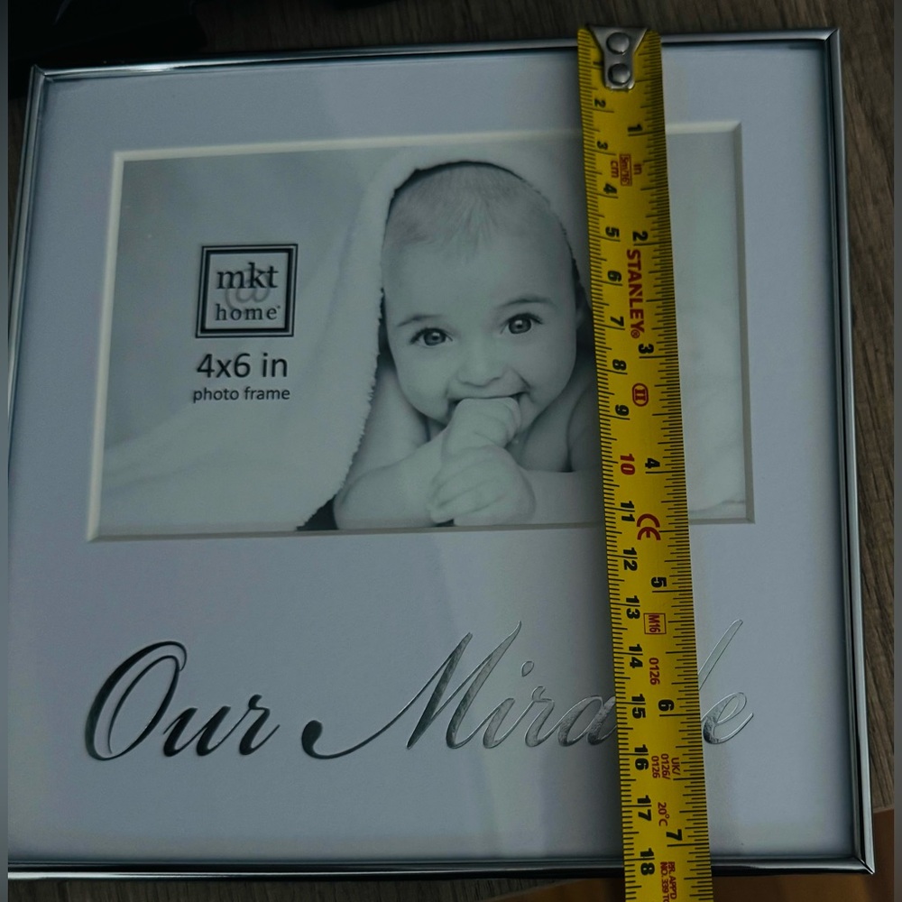 🔲 Silver Photo Frame with 'Our Miracle' Inscription 👶🏻 - Picture 6 of 6
